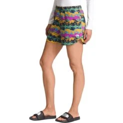The North Face Class V Short - Women's -Chic Clothing Store ARYEMOPACLVPR D2