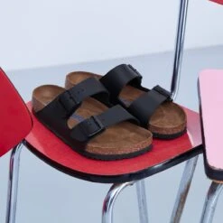 Birkenstock Arizona Soft Footbed Sandal - Men's 25 Birkenstock Arizona Soft Footbed Sandal - Men's -Chic Clothing Store BKBIRFLO D19