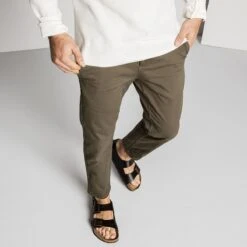 Birkenstock Milano Soft Footbed Sandal - Men's 17 Birkenstock Milano Soft Footbed Sandal - Men's -Chic Clothing Store BN D9