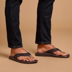 OluKai Ilikai Flip Flop - Men's -Chic Clothing Store CHACHAA D6