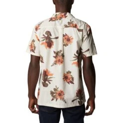 Columbia Pine Canyon Short-Sleeve Shirt - Men's 13 Columbia Pine Canyon Short-Sleeve Shirt - Men's -Chic Clothing Store CHASTA D1