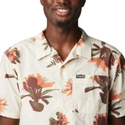 Columbia Pine Canyon Short-Sleeve Shirt - Men's 14 Columbia Pine Canyon Short-Sleeve Shirt - Men's -Chic Clothing Store CHASTA D3