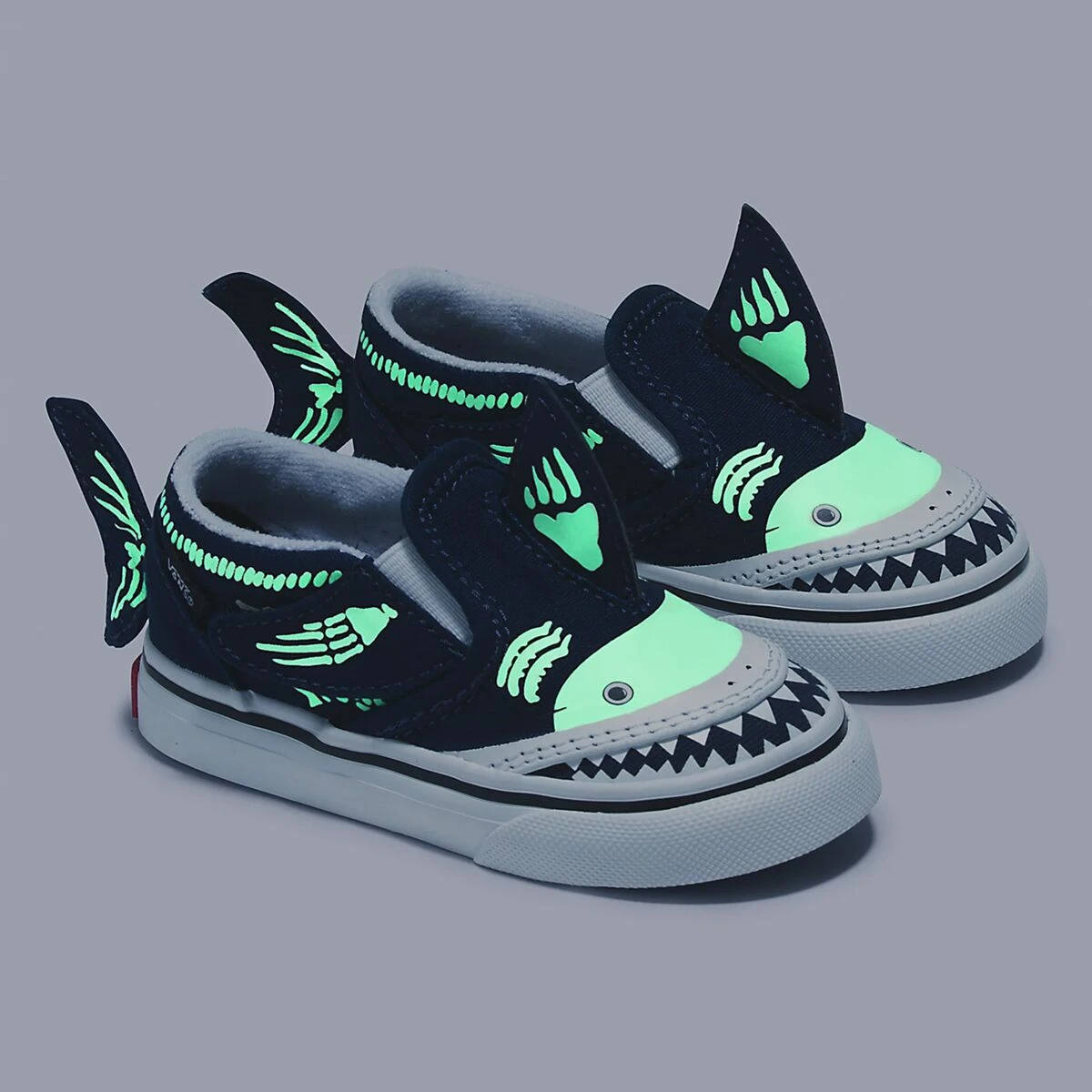 Vans Slip-On V Shark Shoe - Toddlers' 7 Vans Slip-On V Shark Shoe - Toddlers' - Image 5