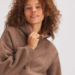 GOAT Fleece 1/2-Zip Pullover Hoodie - Women's -Chic Clothing Store FOS D3