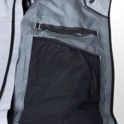 Mountain Hardwear Viv GORE-TEX Pro Jacket - Men's -Chic Clothing Store GLA D6